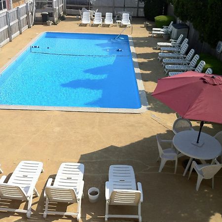 Holiday Hill Inn & Suites Dennisport Extérieur photo