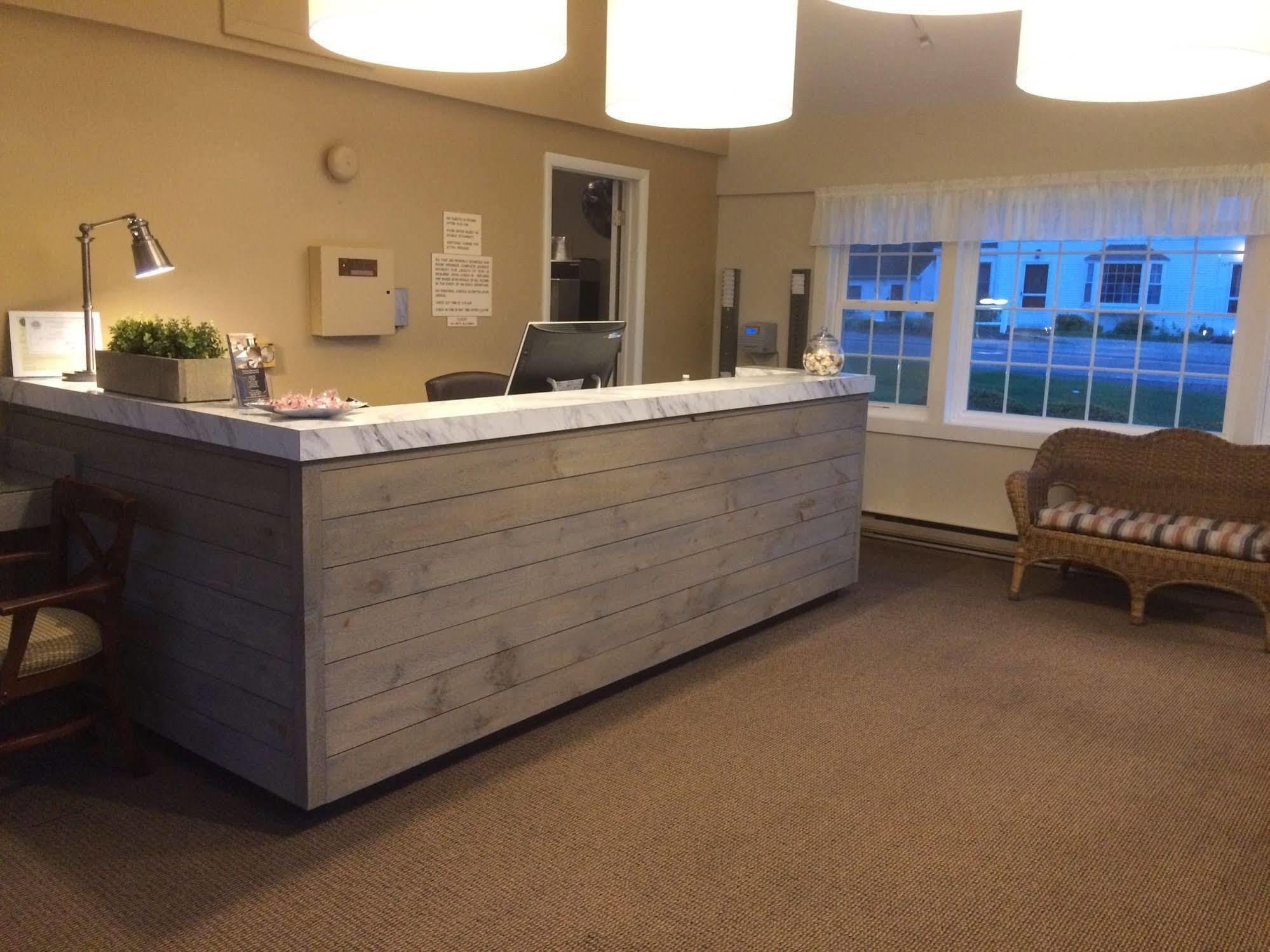 Holiday Hill Inn & Suites Dennisport Extérieur photo