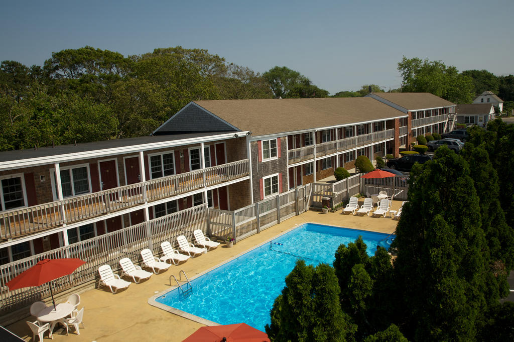 Holiday Hill Inn & Suites Dennisport Extérieur photo