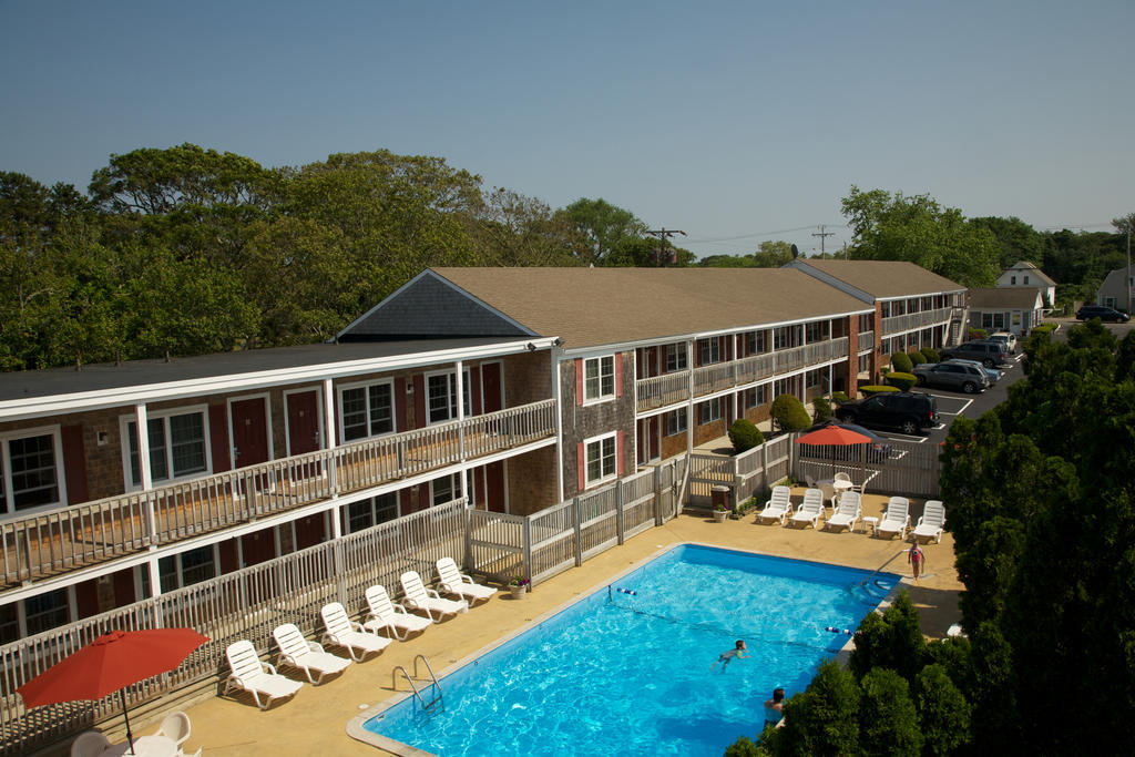 Holiday Hill Inn & Suites Dennisport Extérieur photo